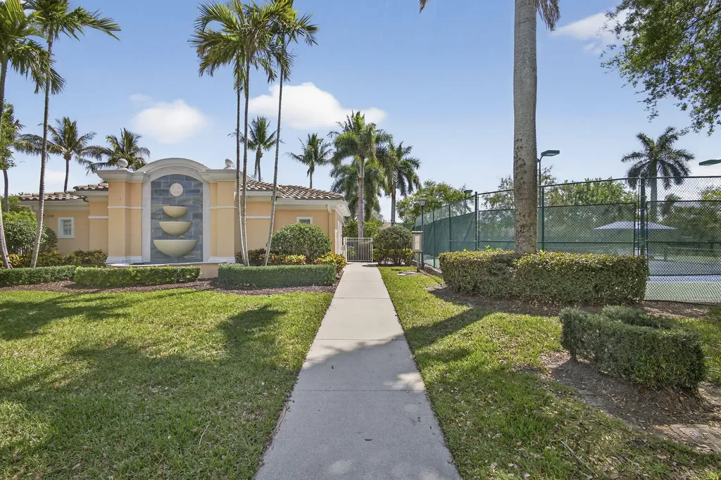 306 Salinas Drive Palm Beach Gardens FL 33410