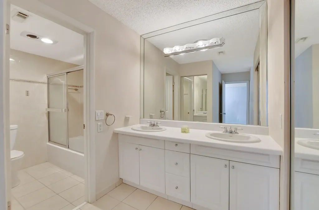 21864 Arriba Real Boca Raton FL 33433