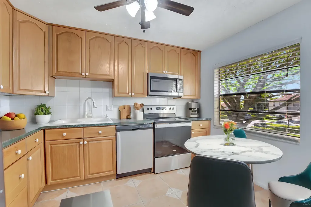 21864 Arriba Real Boca Raton FL 33433