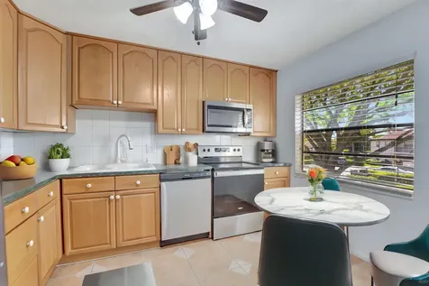 21864 Arriba Real Boca Raton FL 33433