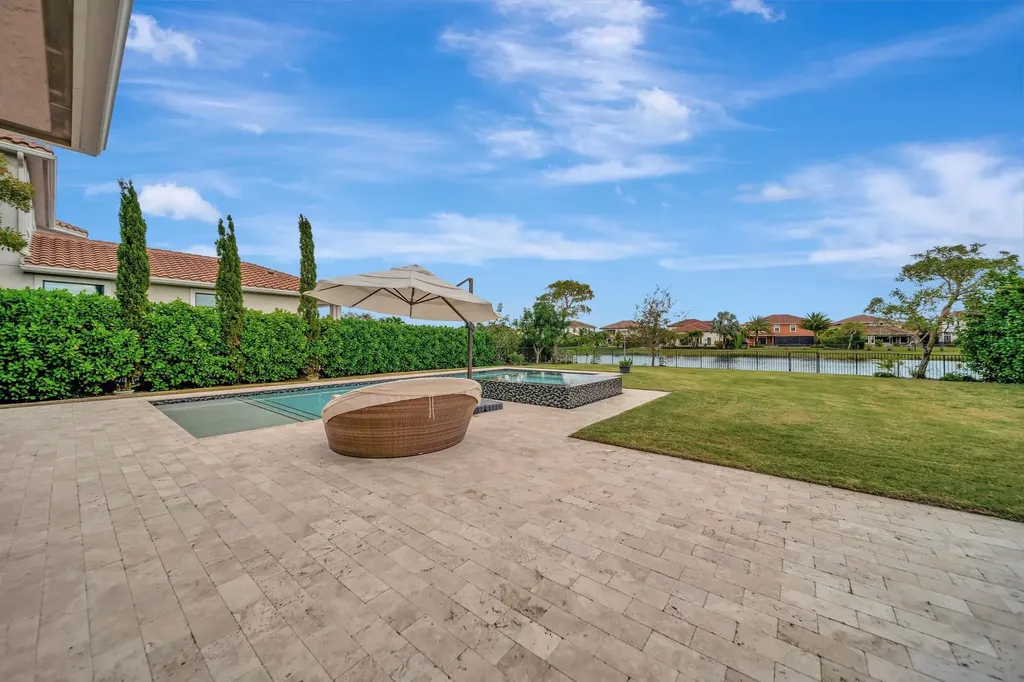 10302 Sweet Bay Manor Parkland FL 33076