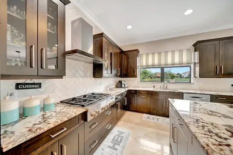 10302 Sweet Bay Manor Parkland FL 33076