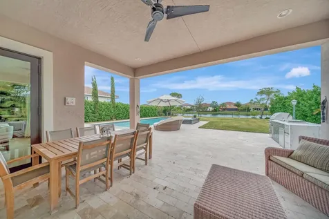 10302 Sweet Bay Manor Parkland FL 33076