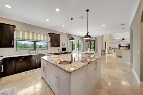 10302 Sweet Bay Manor Parkland FL 33076
