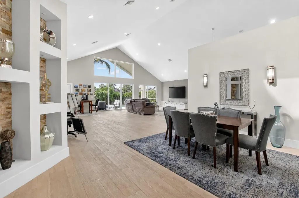 17320 Loch Lomond Way Boca Raton FL 33496