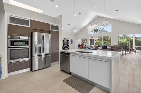 17320 Loch Lomond Way Boca Raton FL 33496