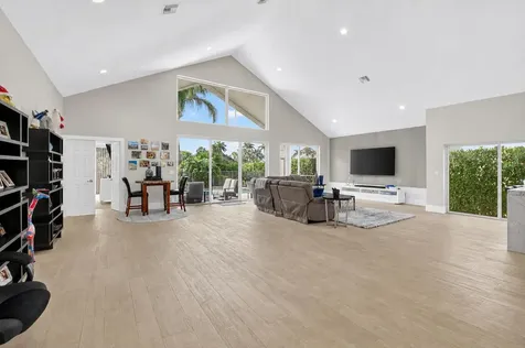 17320 Loch Lomond Way Boca Raton FL 33496