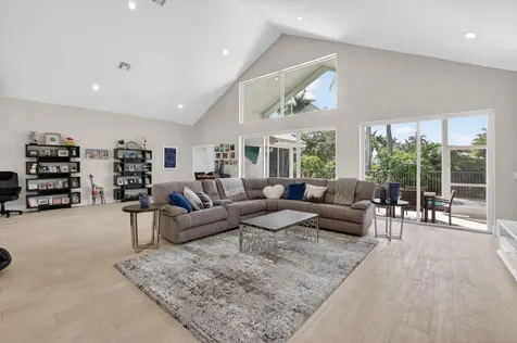 17320 Loch Lomond Way Boca Raton FL 33496