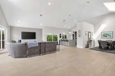17320 Loch Lomond Way Boca Raton FL 33496