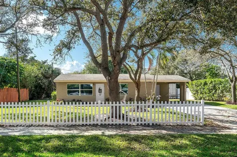 1634 NE 3rd Avenue Delray Beach FL 33444