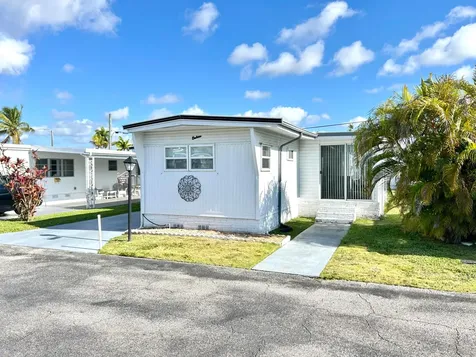 3233 State Street Hollywood FL 33021