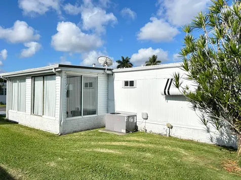 3233 State Street Hollywood FL 33021