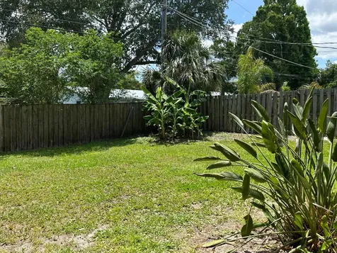 2745 Atlantic Boulevard Vero Beach FL 32960