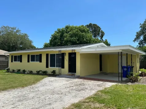 2745 Atlantic Boulevard Vero Beach FL 32960