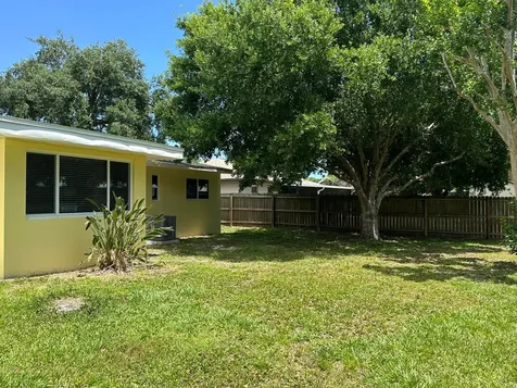 2745 Atlantic Boulevard Vero Beach FL 32960
