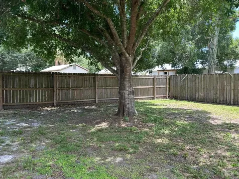 2745 Atlantic Boulevard Vero Beach FL 32960