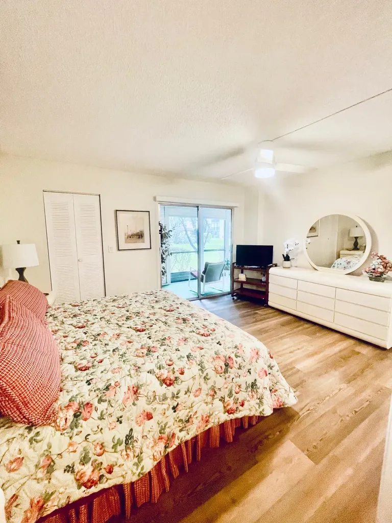 7286 Huntington Lane Delray Beach FL 33446