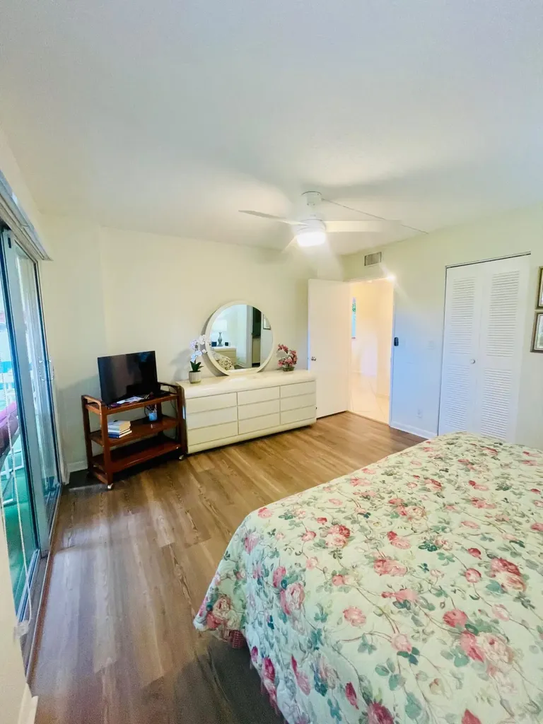 7286 Huntington Lane Delray Beach FL 33446