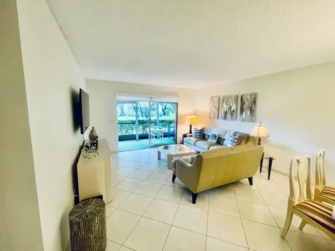 7286 Huntington Lane Delray Beach FL 33446