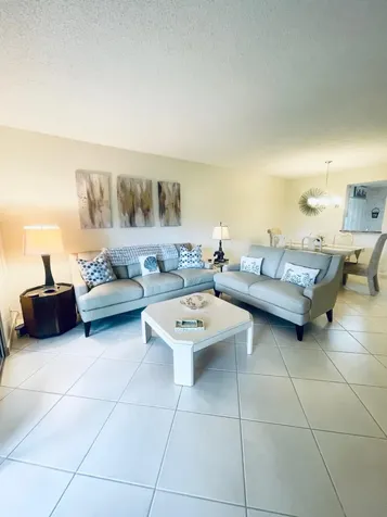 7286 Huntington Lane Delray Beach FL 33446