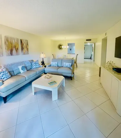 7286 Huntington Lane Delray Beach FL 33446