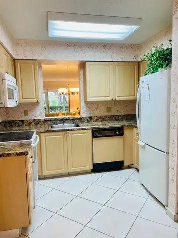 7286 Huntington Lane Delray Beach FL 33446