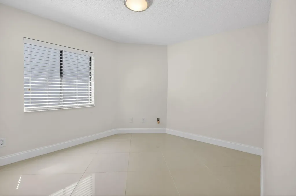 7 Kyle Way Boynton Beach FL 33426