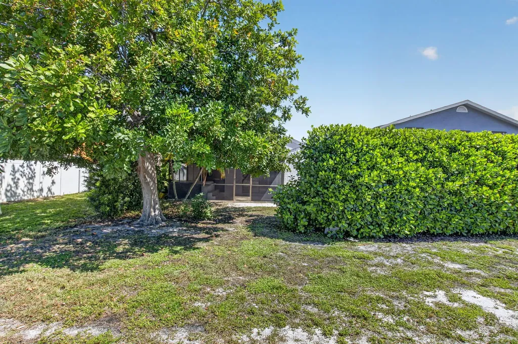 7 Kyle Way Boynton Beach FL 33426