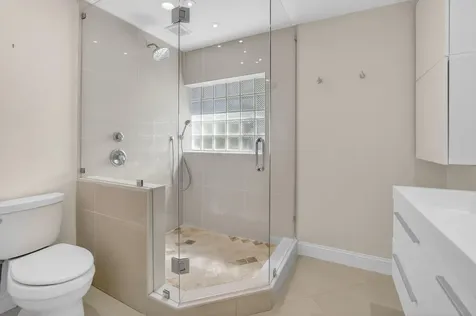 7 Kyle Way Boynton Beach FL 33426