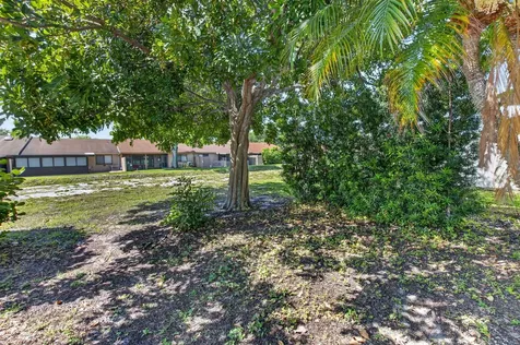 7 Kyle Way Boynton Beach FL 33426