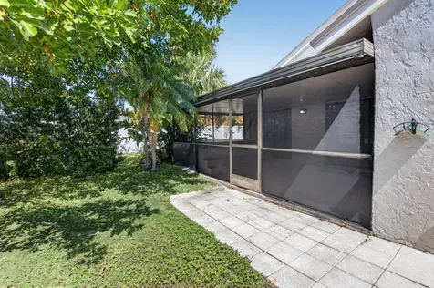7 Kyle Way Boynton Beach FL 33426