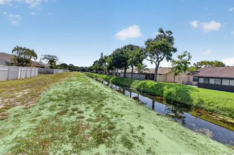 7 Kyle Way Boynton Beach FL 33426