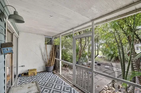 153 W Hemingway Circle W Margate FL 33063