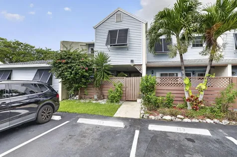 153 W Hemingway Circle W Margate FL 33063