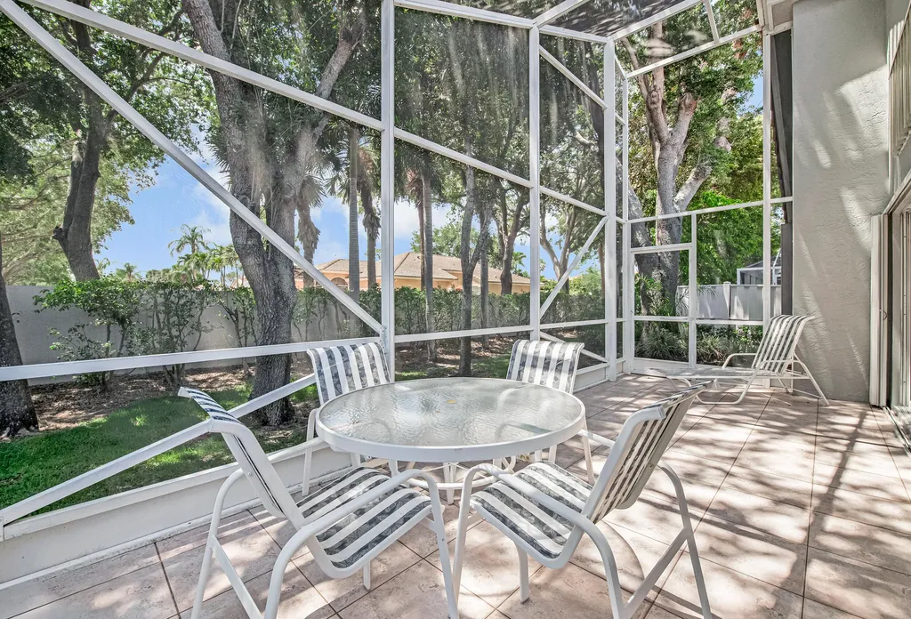 9822 Harbour Lake Circle Boynton Beach FL 33437