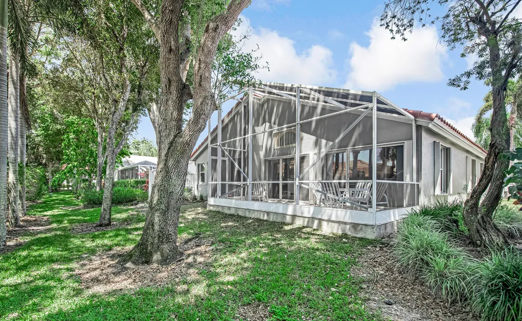 9822 Harbour Lake Circle Boynton Beach FL 33437