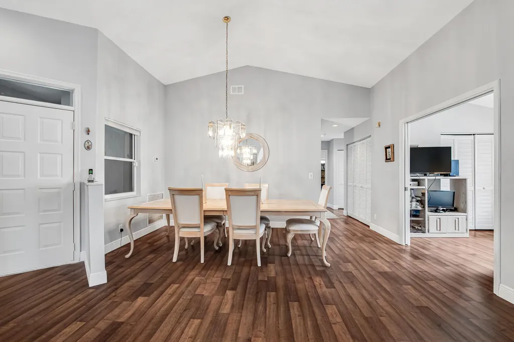 9822 Harbour Lake Circle Boynton Beach FL 33437