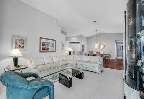 9822 Harbour Lake Circle Boynton Beach FL 33437