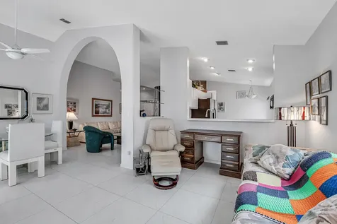 9822 Harbour Lake Circle Boynton Beach FL 33437