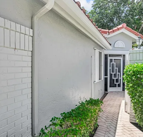9822 Harbour Lake Circle Boynton Beach FL 33437