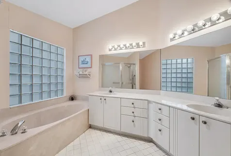 9822 Harbour Lake Circle Boynton Beach FL 33437