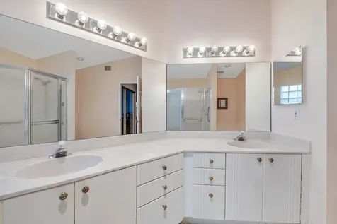 9822 Harbour Lake Circle Boynton Beach FL 33437