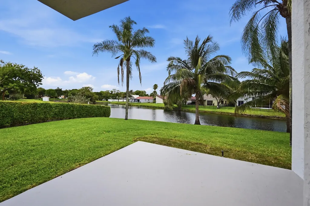 285 NW 45th Terrace Deerfield Beach FL 33442