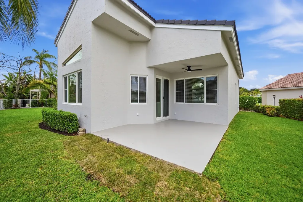 285 NW 45th Terrace Deerfield Beach FL 33442