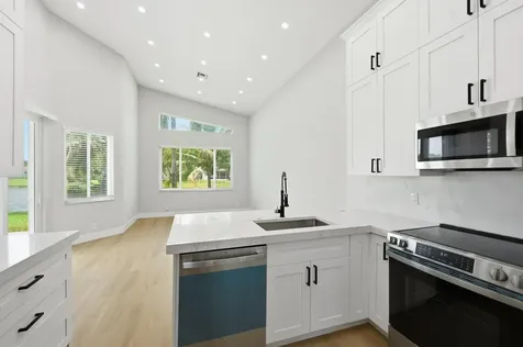 285 NW 45th Terrace Deerfield Beach FL 33442