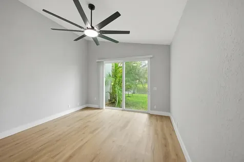 285 NW 45th Terrace Deerfield Beach FL 33442