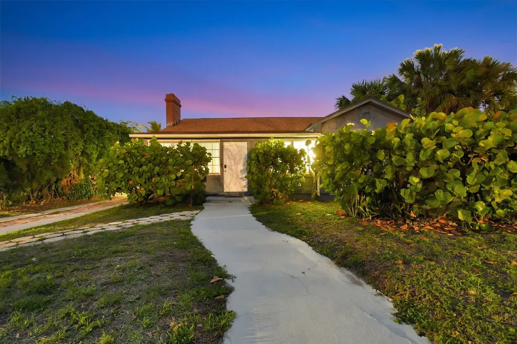 1123 Oak Street West Palm Beach FL 33405