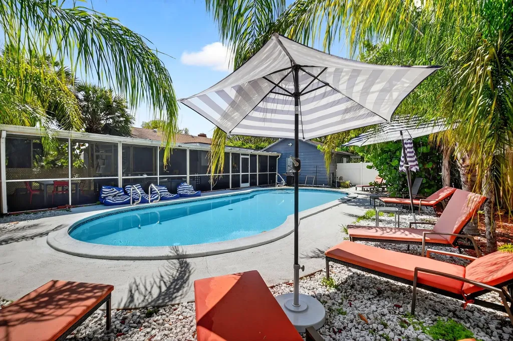 1123 Oak Street West Palm Beach FL 33405
