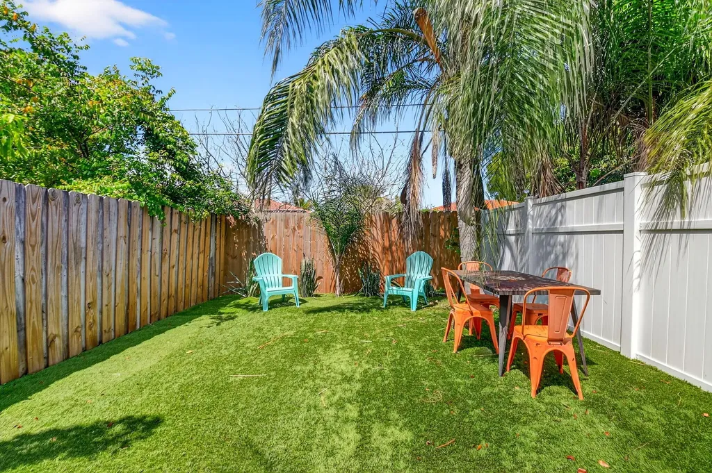 1123 Oak Street West Palm Beach FL 33405