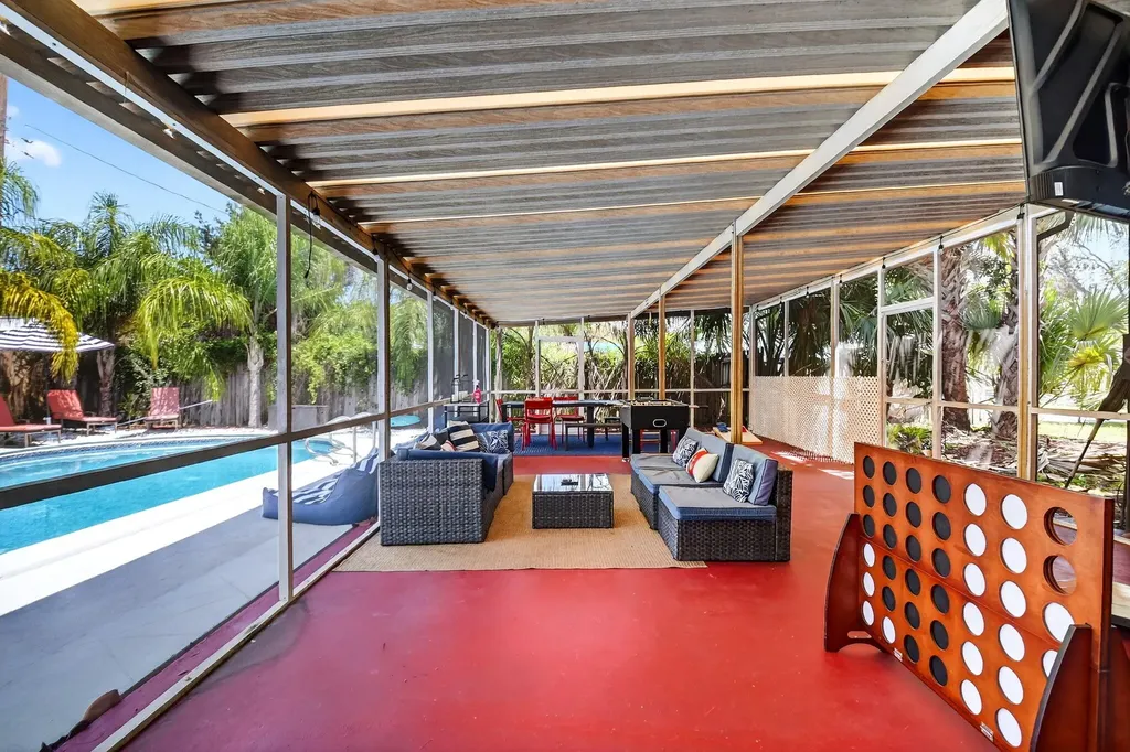 1123 Oak Street West Palm Beach FL 33405